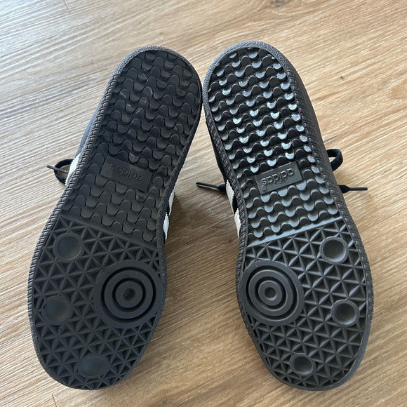 Adidas Samba youth size 4 - Picture 3 of 5